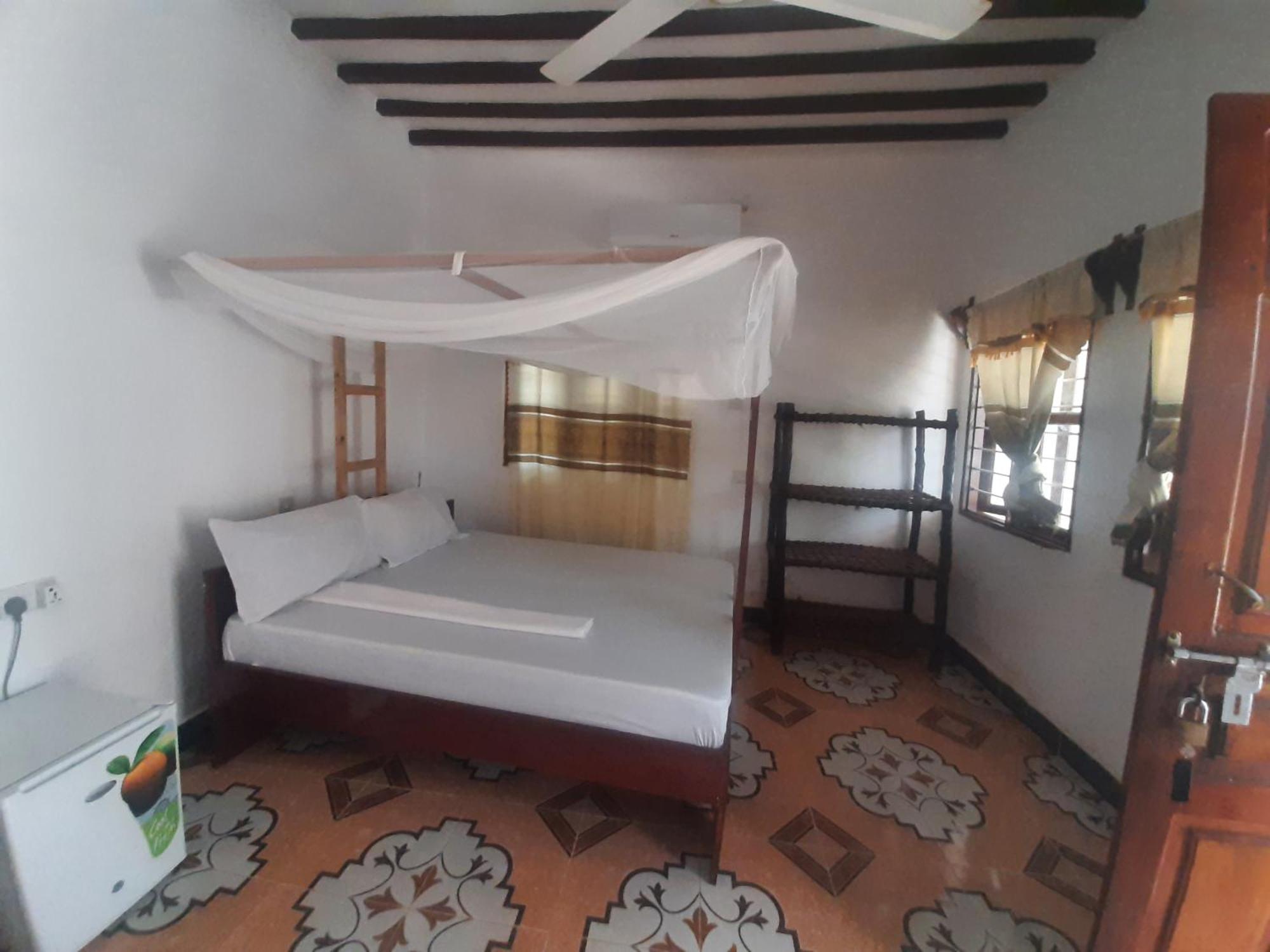 Ames Nungwi Bed & Breakfast Phòng bức ảnh
